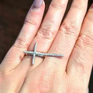 Woman's sterling silver cross ring
